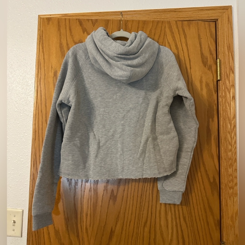 Superdry Ace Metal Crop Hoodie - NWT - Size 10 Gray Hoodie with Gold Logo - Picture 3 of 16